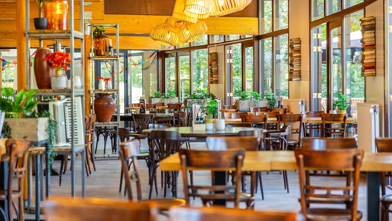 Restaurant Ons CAAT! Molecaten Park Bosbad Hoeven 01