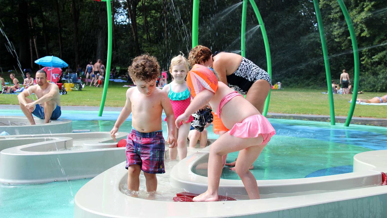 Waterspeelpark Splesj Molecaten Park Bosbad Hoeven 26 spraypark Watertuin