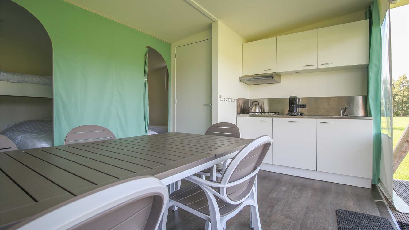 5pers kampeer cabin Vlinder Molecaten Park Hoogduin 05