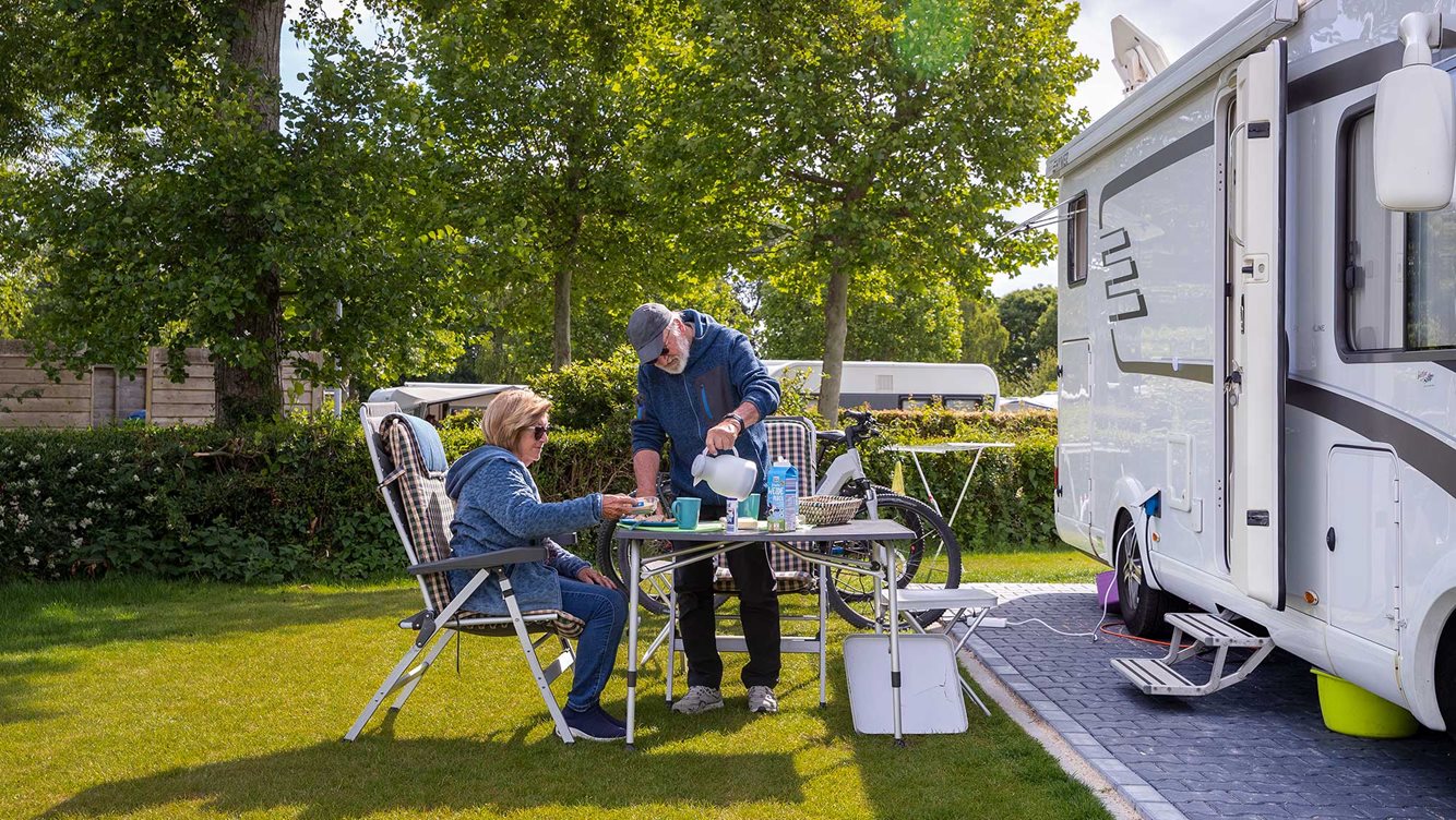 Campercomfortplaats kamperen Molecaten Park Wijde Blick 02